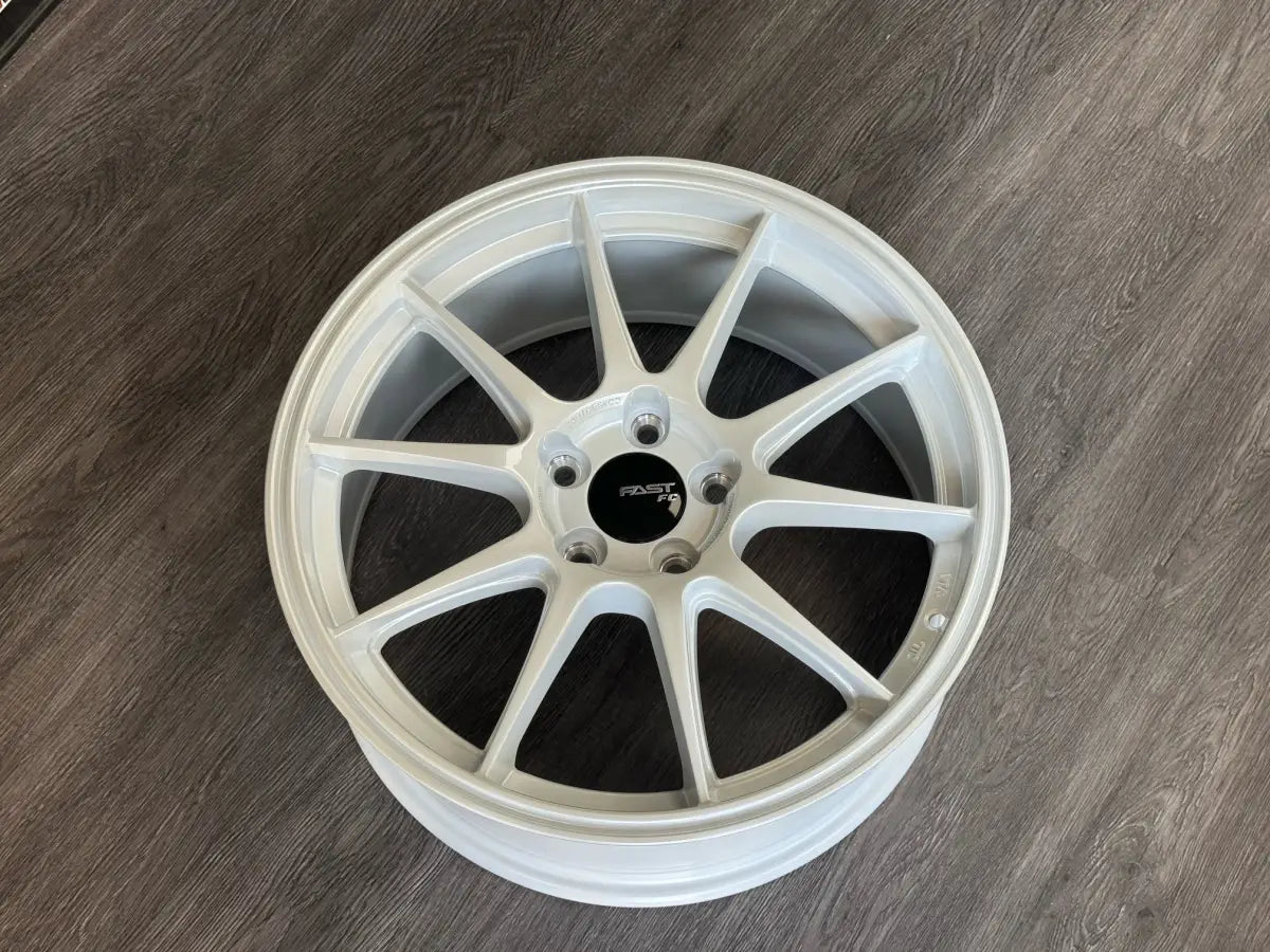 Fast Wheels FC08 18x8.0 5x114.3mm ET40 CB72.6mm Pearl White