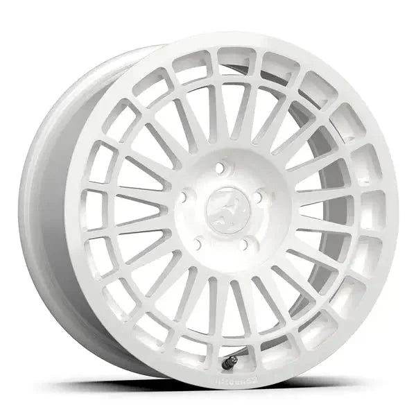 fifteen52 Integrale 18x8.5 5x114.3 30mm ET 73.1mm Center