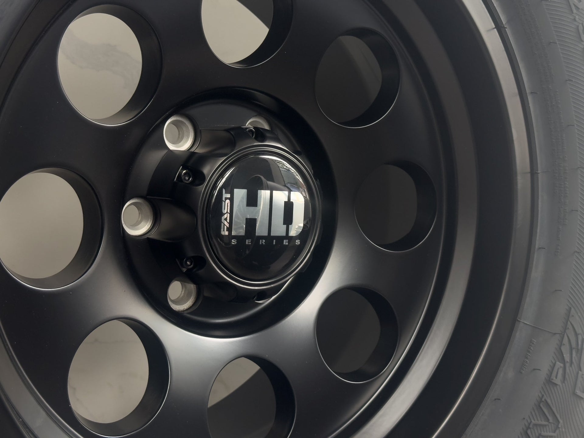 Fast HD Detour 17x9