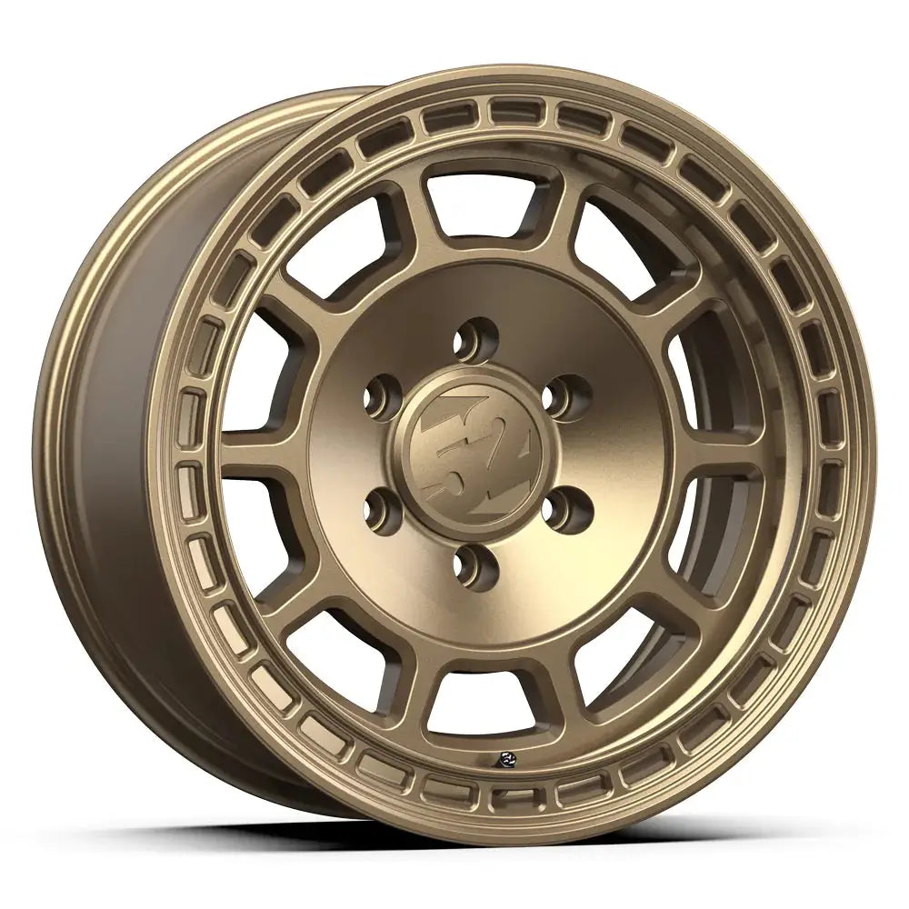fifteen52 Traverse HD 17x8.5 6x139.7 0mm ET 106.2mm Center