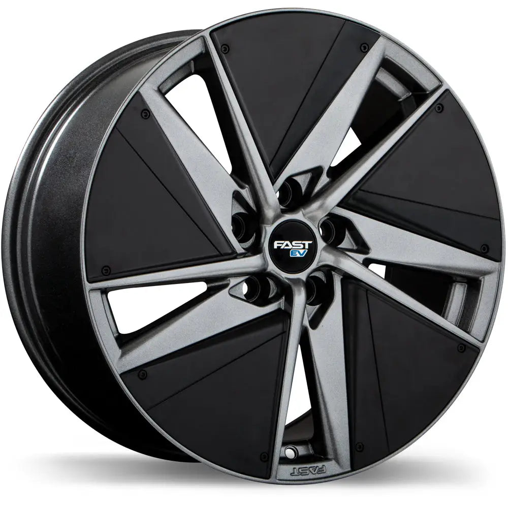 Fast EV01 + 18x8 ET45 Titanium 67.1 Direct Fit / Michelin X