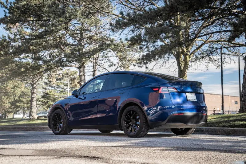 Tesla model y online 18 inch wheels