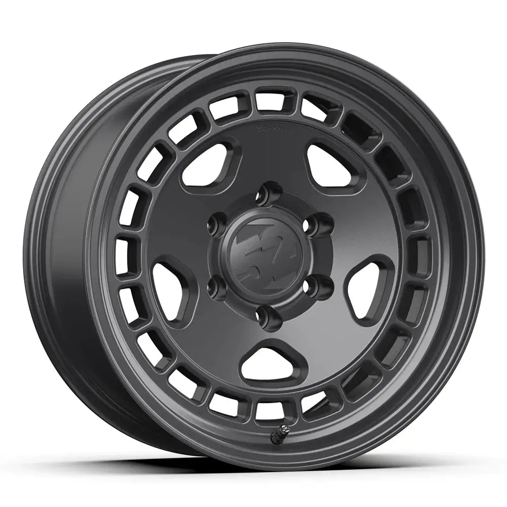 fifteen52 Turbomac HD Classic 17x8.5 5x150 0mm ET 110.3mm