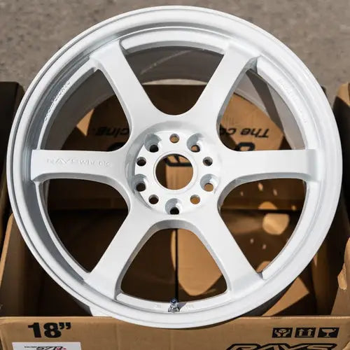 Rays Gram Lights 57DR 18x9.5 5x114.3mm ET38 CB73.1mm